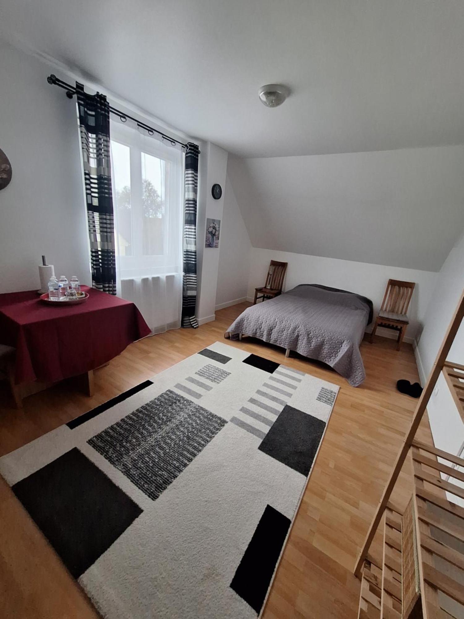 Chambres Et Table D'Hotes - Chez Paul Et Emilia Villers-Cotterets  Ngoại thất bức ảnh