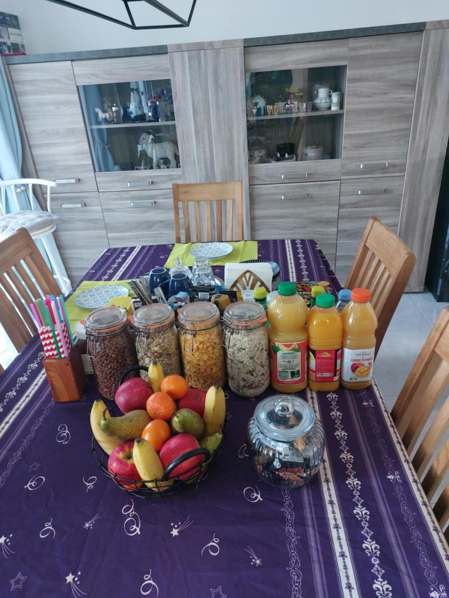 Chambres Et Table D'Hotes - Chez Paul Et Emilia Villers-Cotterets  Ngoại thất bức ảnh