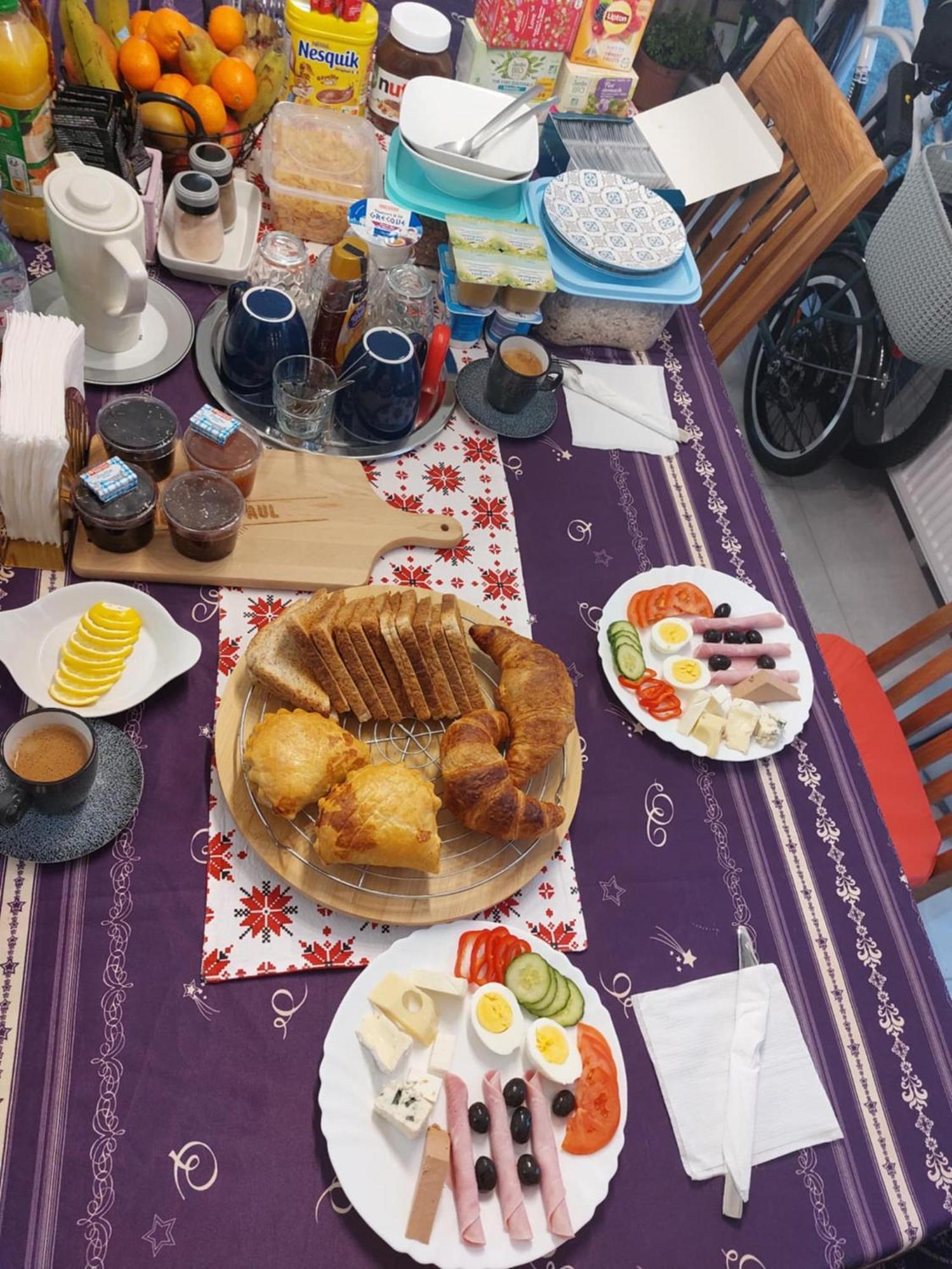 Chambres Et Table D'Hotes - Chez Paul Et Emilia Villers-Cotterets  Ngoại thất bức ảnh